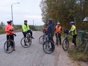 Paluumatkalla pieni tauko Ilolanmäellä (kuva: Petri Kuntsi 2014)